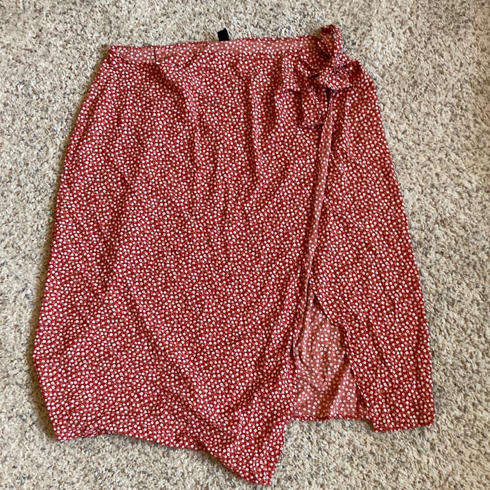 SHEIN wrap around 3x floral red skirt
